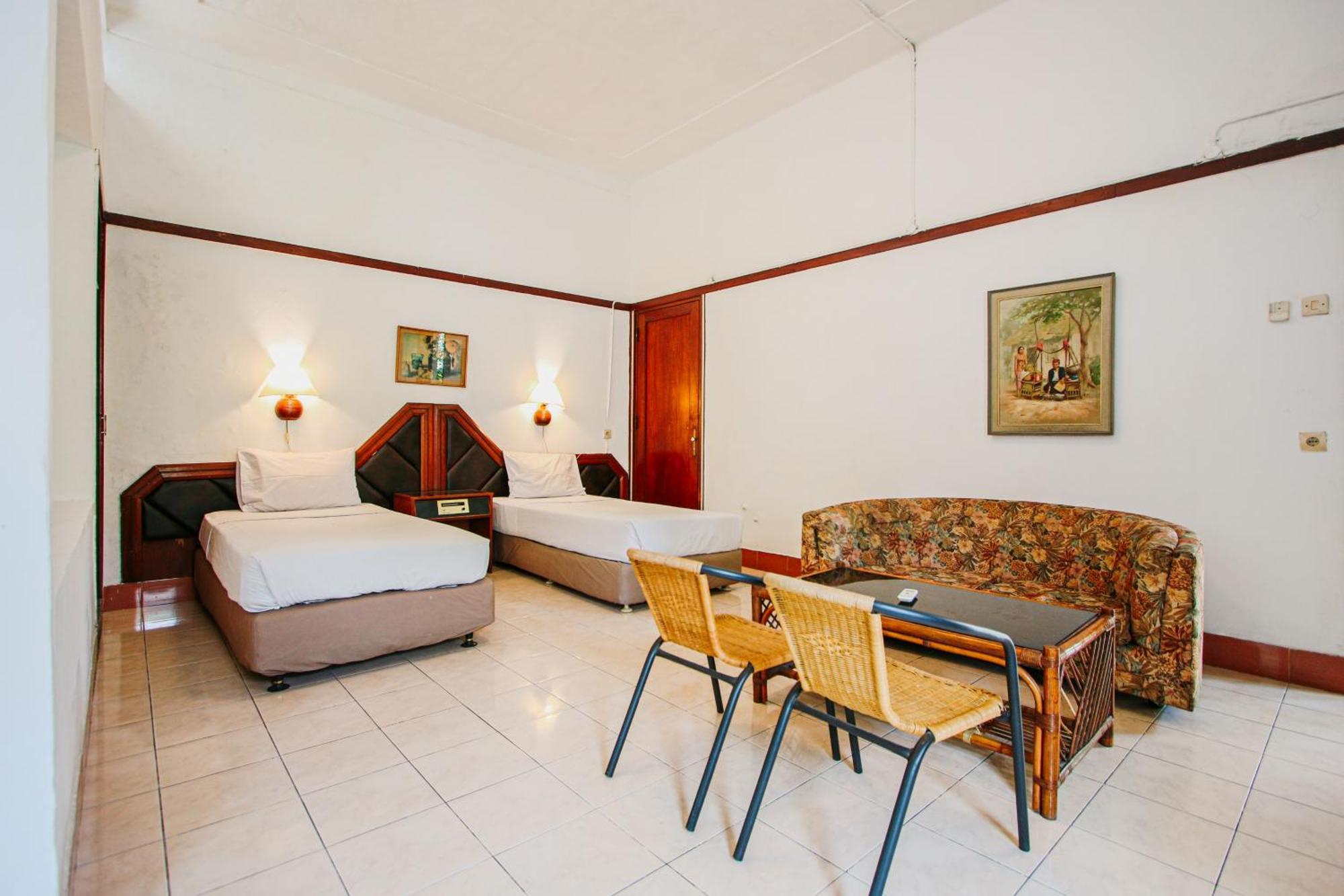 Hotel Bumi Asih Gedung Sate בנדונג מראה חיצוני תמונה