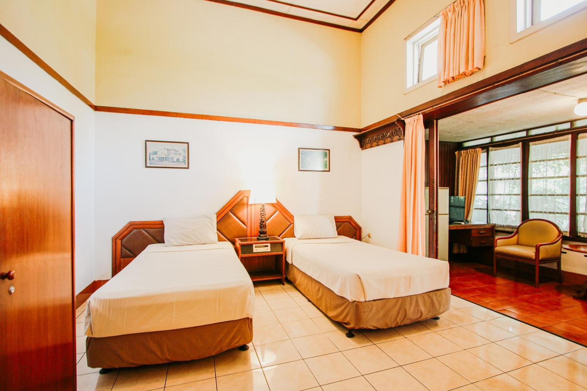 Hotel Bumi Asih Gedung Sate בנדונג מראה חיצוני תמונה