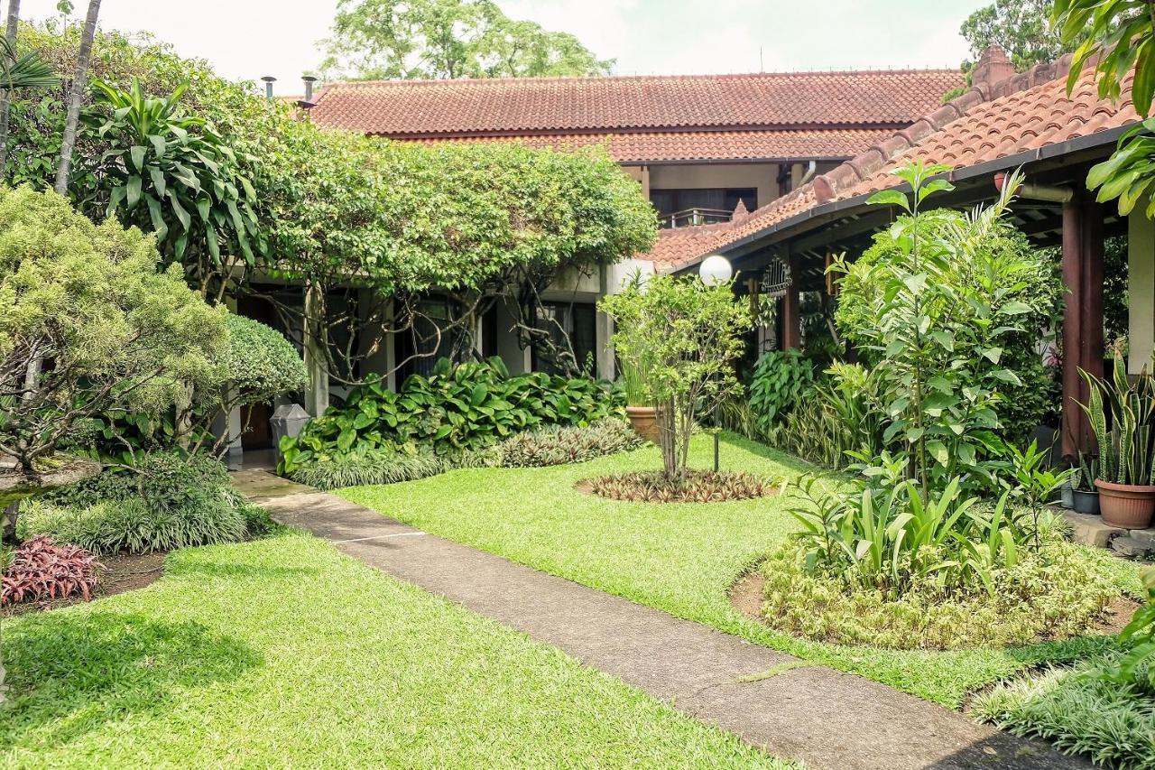 Hotel Bumi Asih Gedung Sate בנדונג מראה חיצוני תמונה